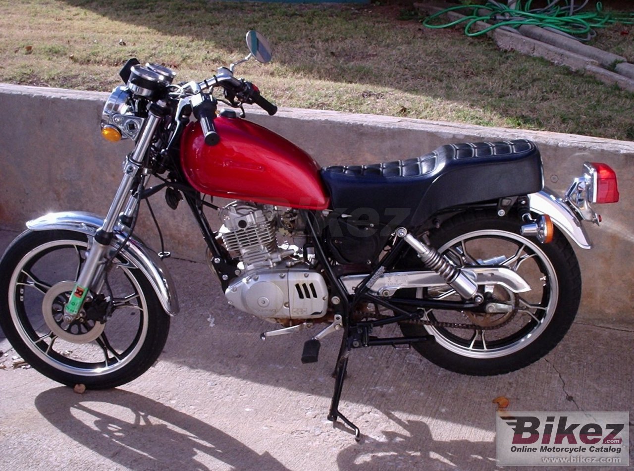 suzuki gn 125 tire size